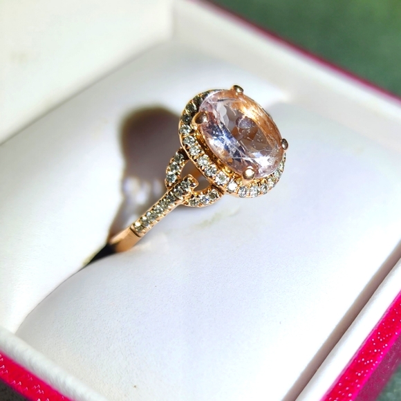 Helzberg Diamonds Pink Morganite - Picture 2 of 12